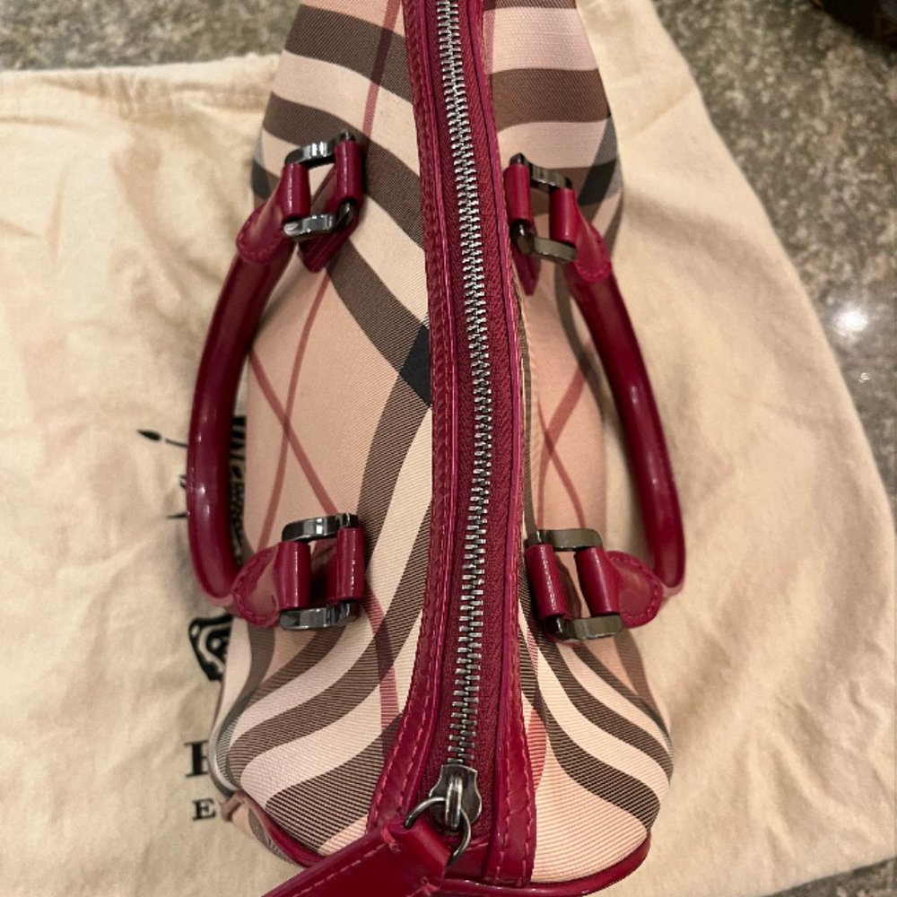 BURBERRY Nova Check Chester Bowling Bag Raspberry Sorbet - Picture 3 of 5